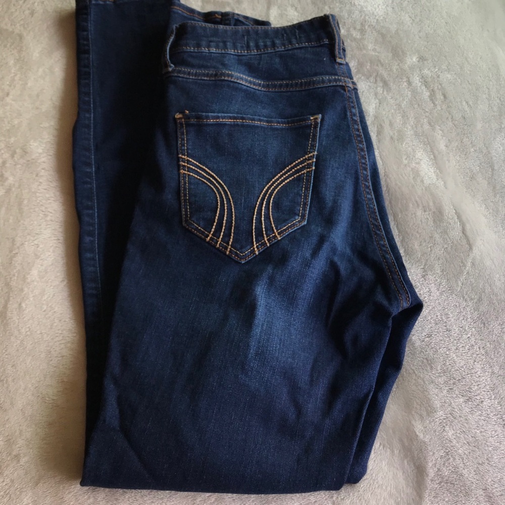 Hollister Distressed Jeggings✨